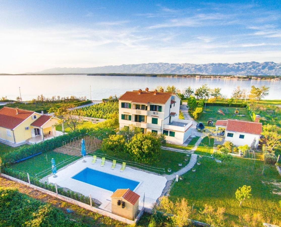 Aenona Sea View Apartments Nin Exterior photo